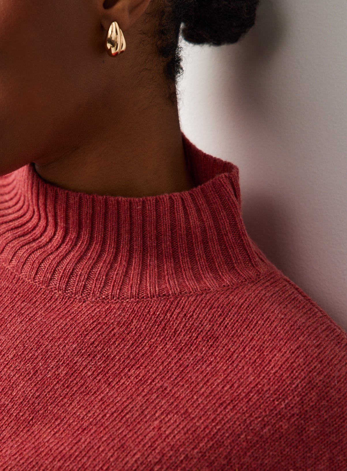 Berry High Neck Pullover 16 - Image 3 thumbnail
